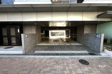 駐車場の出入り口