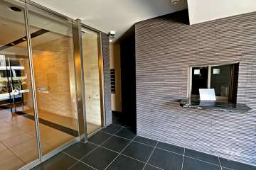 エントランス内