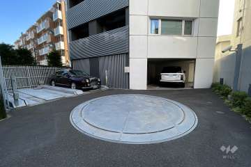 敷地内駐車場（屋外機械式・屋内平面式）