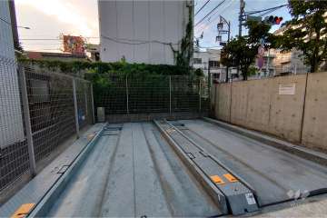 敷地内駐車場（屋外機械式）