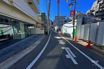 敷地の西側全面道路（北側から）