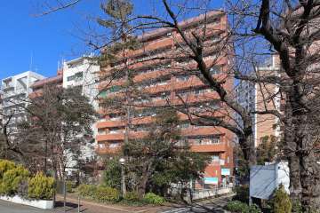 第二広尾フラワーハイホームB棟の外観（南東側から）