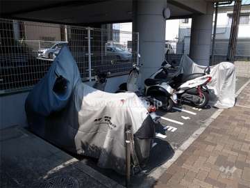 バイク置き場