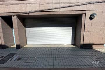 駐車場の出入り口