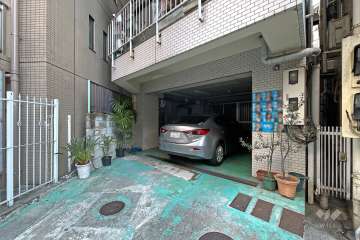 敷地内駐車場（屋内平面式）