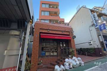 トーカンマンション代々木上原の外観(西側から)