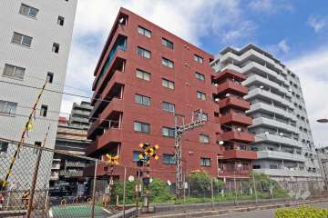 シャンブル幡ヶ谷の外観(南西側から)