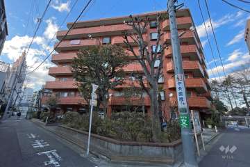 ライオンズマンション千駄ヶ谷の外観（南側から）