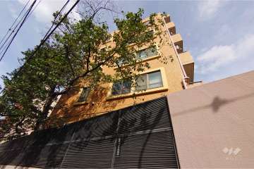 ライオンズマンション参宮橋の外観（南西側から）