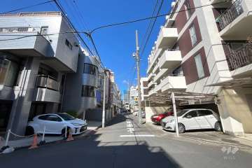 敷地南西側の前面道路