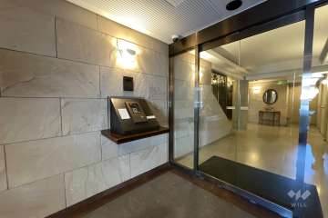 エントランスはオートロック付きです。