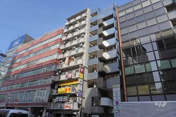 ＧＳハイム新宿南口佐藤ビルの外観（南西側から）