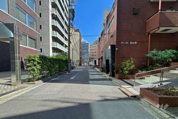 敷地北側前面道路