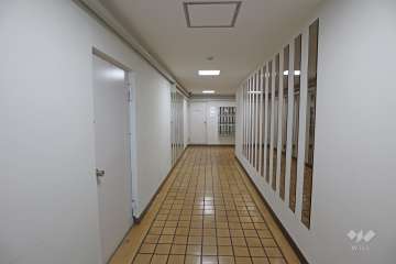 エントランス内の通路