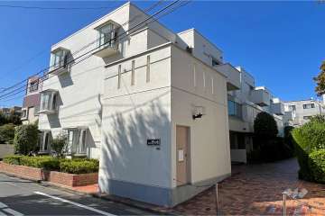 チュリス代々木A棟の外観（北東側から）