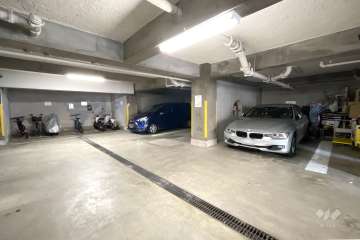 敷地内駐車場（屋内平面式）