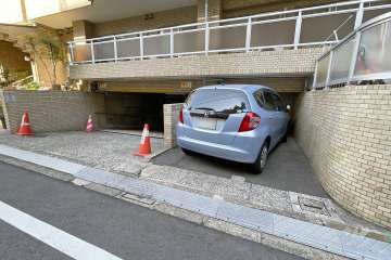 敷地内駐車場（屋外平面式）