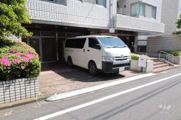 敷地内駐車場（屋外平面式）