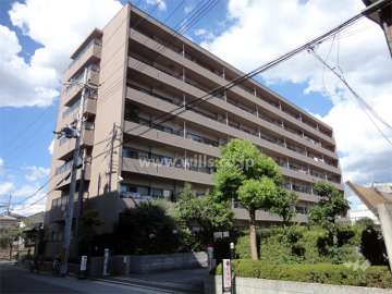 武庫之荘ガーデンハウスの外観（南西側から）