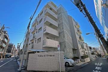 サンビューハイツ千駄ヶ谷の外観（西側から）