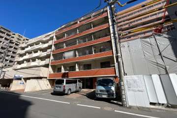 カースル代々木の外観(南東側から）