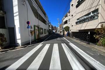 敷地南側の前面道路