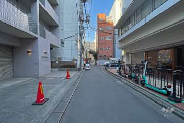 敷地東側の前面道路