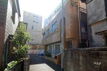 エスタ代々木の外観（南東側から）