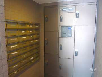 宅配ボックスと共用ポスト