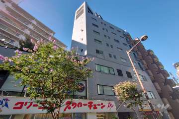 エフビルの外観（南西側から）