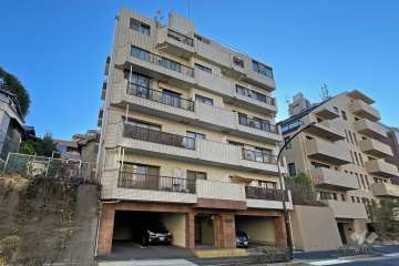 ヴェルデ青山の外観（北西側から）