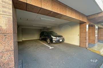 敷地内駐車場（屋内平面式）