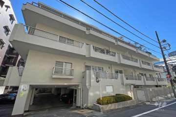 駐車場の出入り口