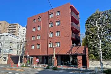 東高代々木ペアシティの外観（東側から）