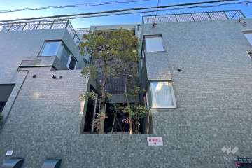 カルム原宿の外観（北側から）