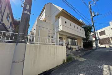 秀建コーポの外観（東側から）