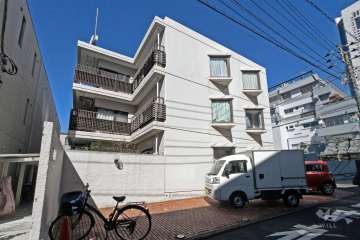 初台ニューハイツの外観（南西側から）