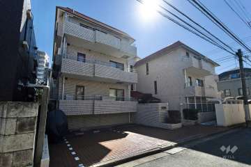 メイゾン初台の外観（北側から）