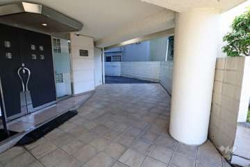 駐車場の出入り口