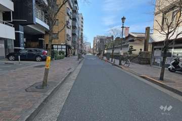 敷地北側の前面道路