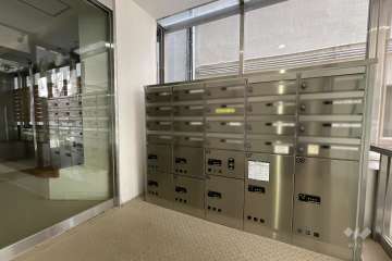 共用ポストと宅配ボックス