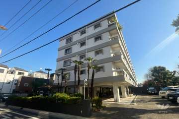代々木コーポラス（5丁目）の外観（西側から）