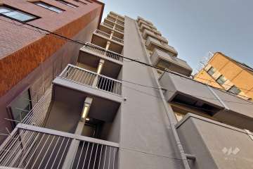 神泉ハイツの外観（東側から）