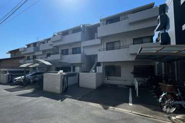 ワコー代々木マンションの外観（北西側から）