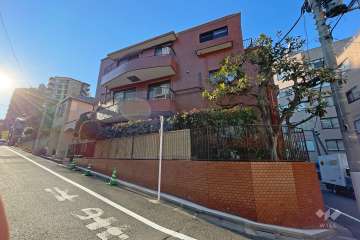 エクレール代々木公園の外観(南東側から）