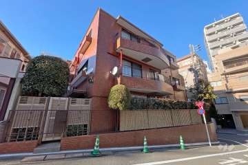 エクレール代々木公園の外観(北西側から）