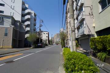 敷地南側前面道路