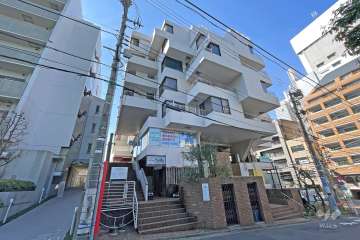 常盤松ロイアルハイツの外観（北側から）