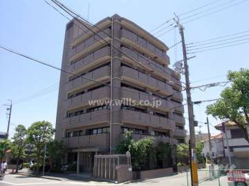 ライオンズマンション塚口の外観（北西側から）