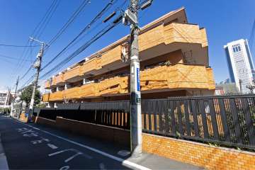 ニックハイム初台第１の外観(南東側から)